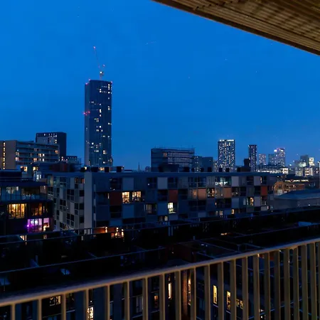 Stylish 2Bed Deansgate Apartment Balcony & City Views-2